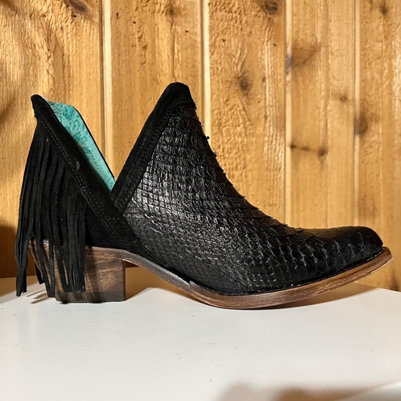 Python Western Shoes | Corral Boots - Picture 2 of 3